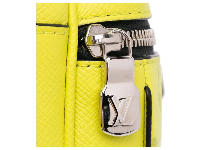 Bumbag Marsupio da esterno Taigarama con monogramma giallo Louis Vuitton - vista 12