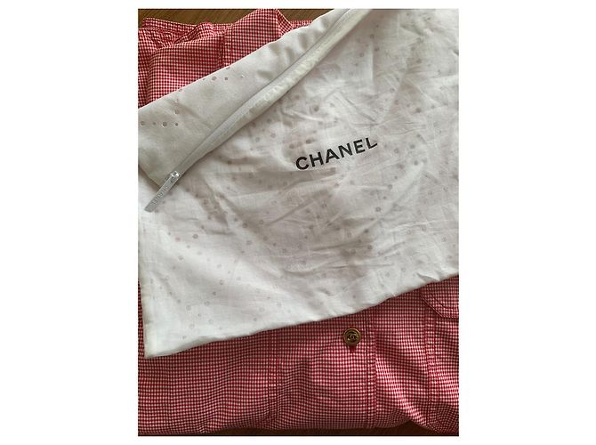 Camicetta Chanel / Camicia con bottoni dorati e ricamo Chanel Bianco Rosso Gold hardware - vista 10
