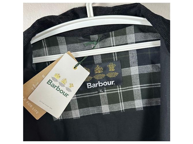 Giacca Barbour Brockel Wax Nera in Cotone Nero - vista 3