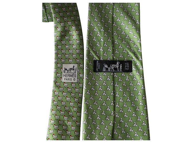 Hermès Cravatta stampata Hermes in seta verde - vista 3