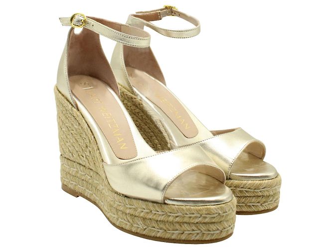 Stuart Weitzman Espadrille-Knöchelriemenkeil aus goldfarbenem Leder - Ansicht 4