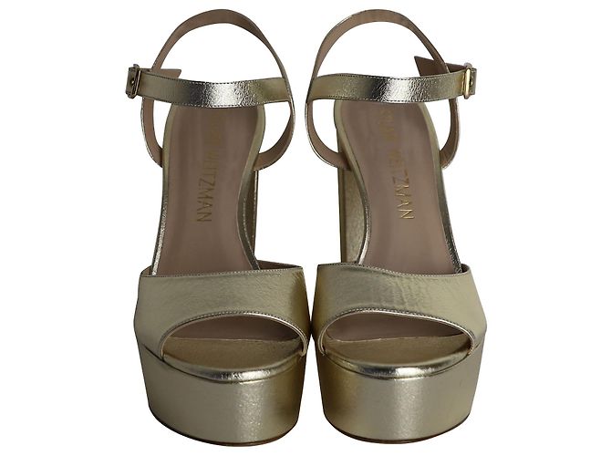 Stuart Weitzmann Ryder 95 Sandali con plateau in pelle dorata - vista 2