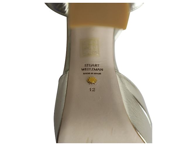 Stuart Weitzmann Ryder 95 Sandali con plateau in pelle dorata - vista 8