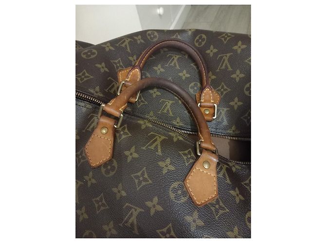 Borsa Louis Vuitton in pelle marrone scuro - vista 2