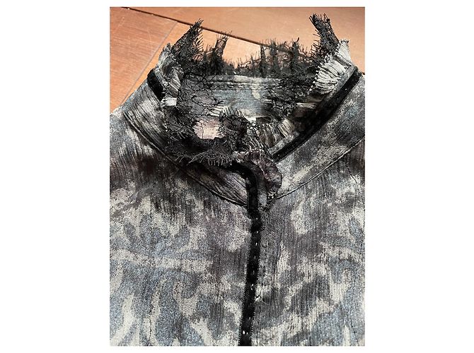 Camicetta Elie Tahari in seta stampata con pizzo e velluto Nero Blu Grigio - vista 9