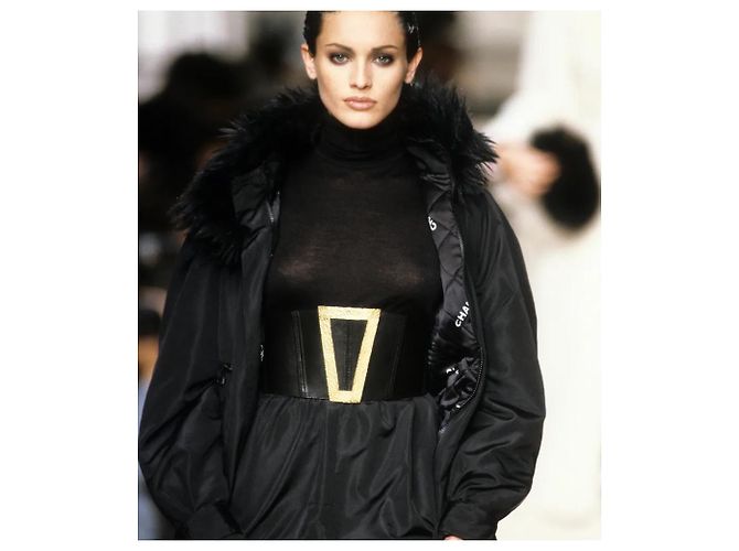 Otoño de la vendimia de Chanel 1994  Cinturón corsé de cuero con hebilla trapezoidal Negro - vista 2