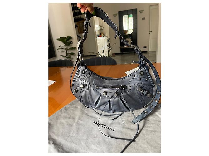 Borsa Balenciaga Le Cagole in pelle blu scuro - vista 12