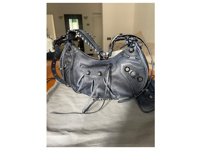 Borsa Balenciaga Le Cagole in pelle blu scuro - vista 14