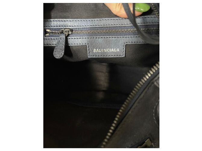 Borsa Balenciaga Le Cagole in pelle blu scuro - vista 17