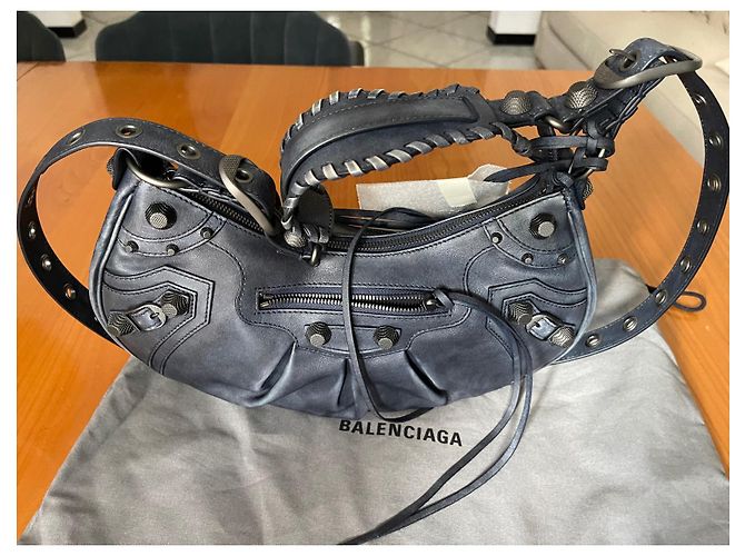 Borsa Balenciaga Le Cagole in pelle blu scuro - vista 2