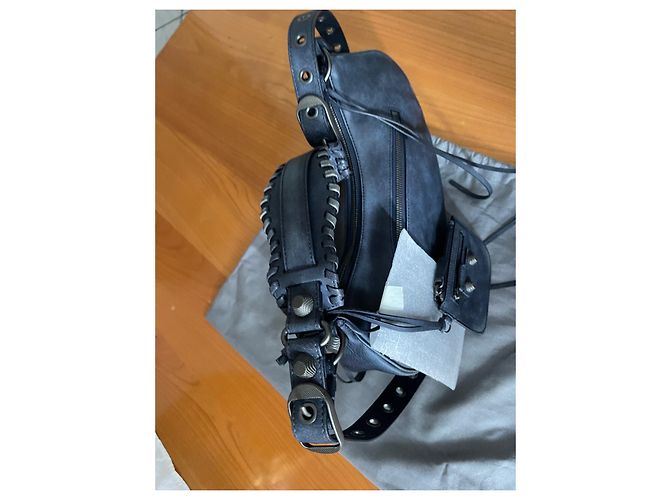 Borsa Balenciaga Le Cagole in pelle blu scuro - vista 4