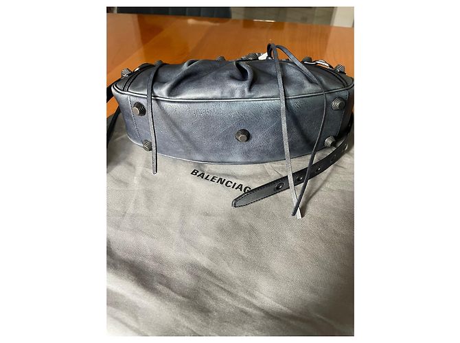 Borsa Balenciaga Le Cagole in pelle blu scuro - vista 7
