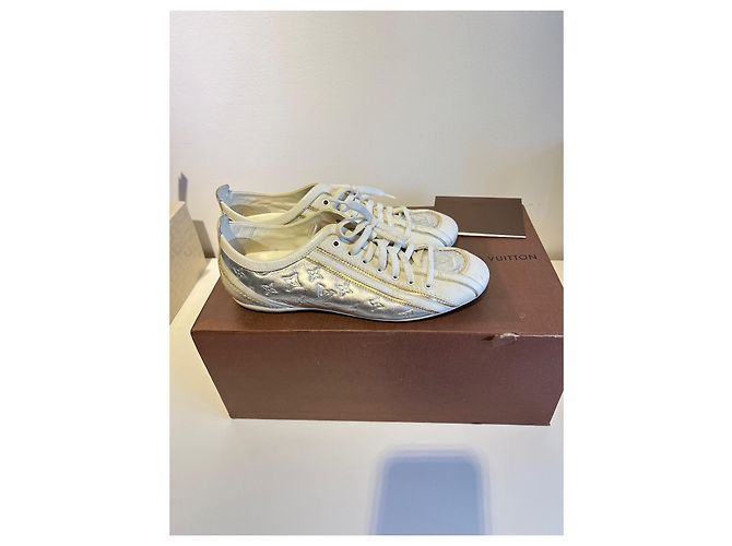 Louis Vuitton ballerine Argento Bianco - vista 3