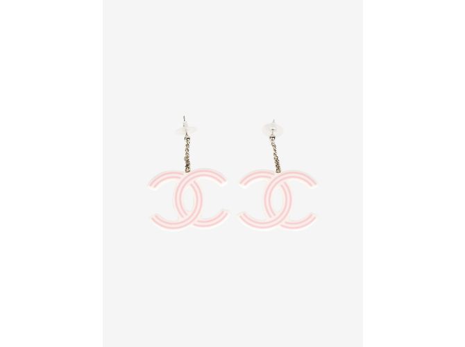 Boucles d'oreilles CC en plastique rose Chanel - vue 4