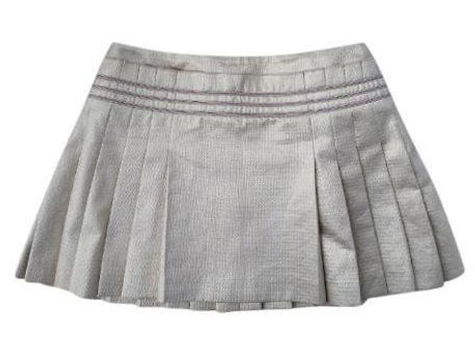 Minifalda plisada lamé dorada de CHANEL Dorado - vista 2
