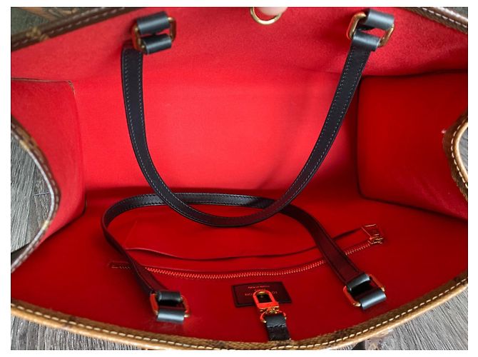 Borsa tote Louis Vuitton OnTheGo MM Monogramma Gigante - vista 3