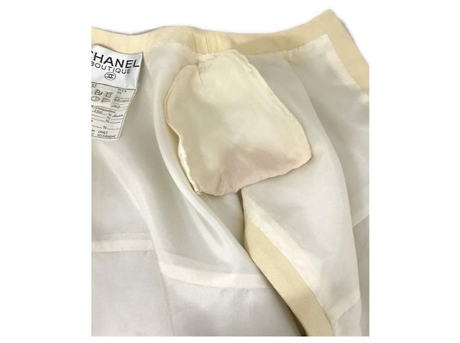 ***CHANEL Ärmellose Jacke, einteiliger Aufbau Weiß - Ansicht 6