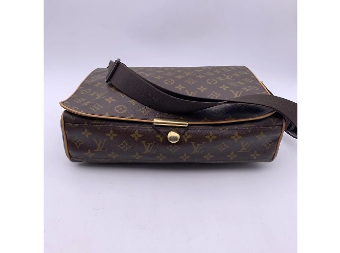 Borsa a tracolla Louis Vuitton Abbesses Messenger GM Marrone - vista 7