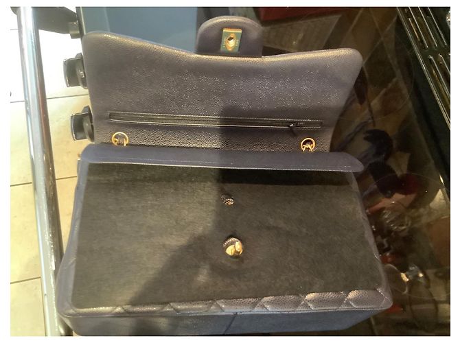 Timeless Chanel Borsa in pelle caviar trapuntata blu navy oro - vista 12