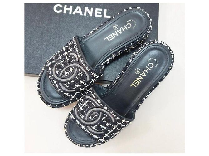 Ciabatte Chanel CC in tweed a rete Multicolore - vista 2