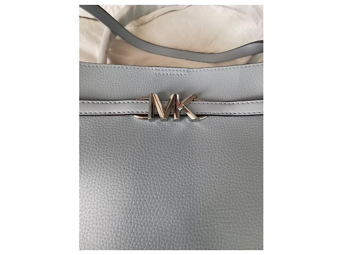 Borsa tote Michael Kors in pelle martellata azzurra Blu Blu chiaro Silver hardware - vista 18
