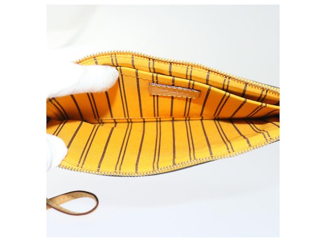 LOUIS VUITTON Monogram Neverfull MM Pouch Accessory Pouch Mimosa LV Auth ep1100 - view 11