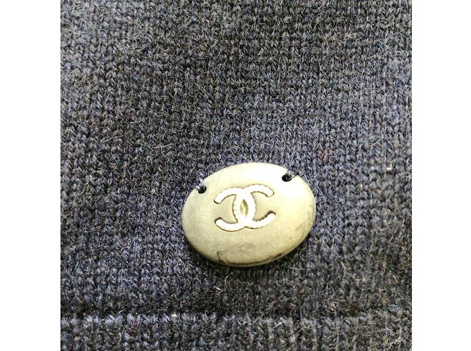 Chanel Marineblauer, mehrfarbiger, langärmliger Kaschmir-Strickpullover mit Rundhalsausschnitt von Gabrielle Coco - Ansicht 6
