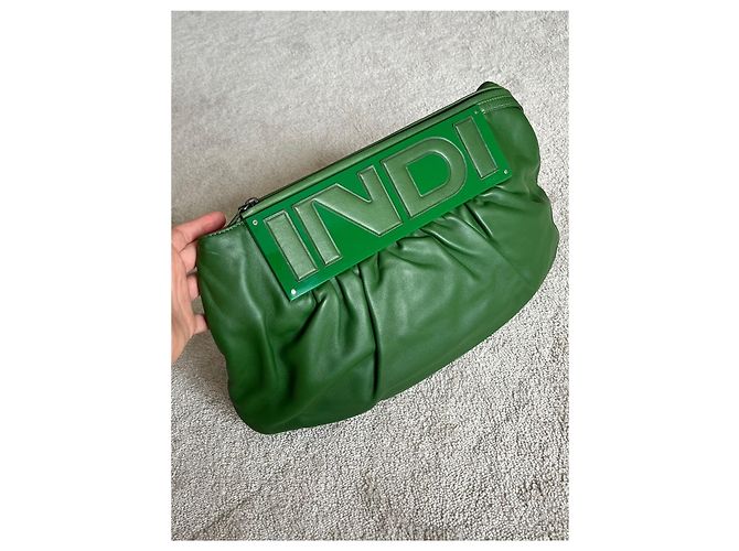 Pochette convertibile Fendi in pelle verde - vista 6