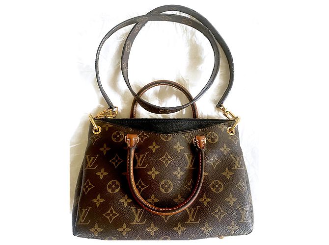 Autre Marque Louis Vuitton Monogram Pallas BB Handbag Shoulder Bag Noir Black  m41218 - vue 2
