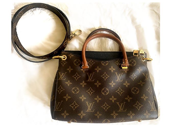 Autre Marque Louis Vuitton Monogram Pallas BB Handbag Shoulder Bag Noir Black  m41218 - vue 3