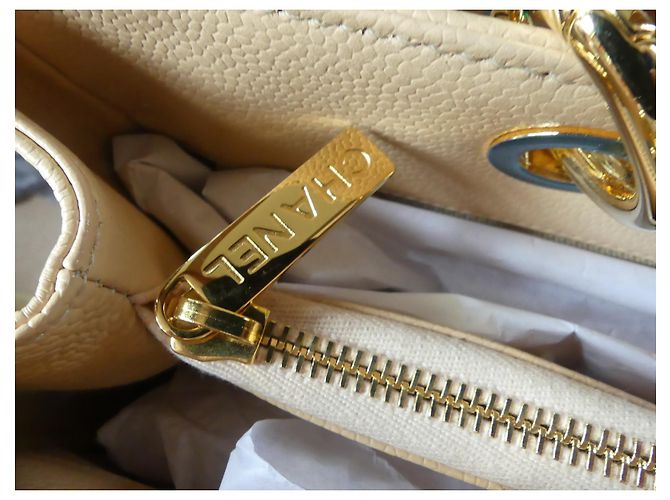 Borsa Chanel Shopper Beige in Pelle Caviale - vista 17