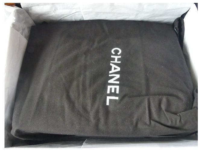 Borsa Chanel Shopper Beige in Pelle Caviale - vista 5
