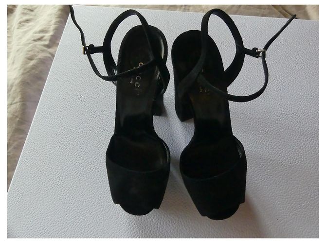 Tacchi con plateau Gucci in scamosciato nero - vista 5