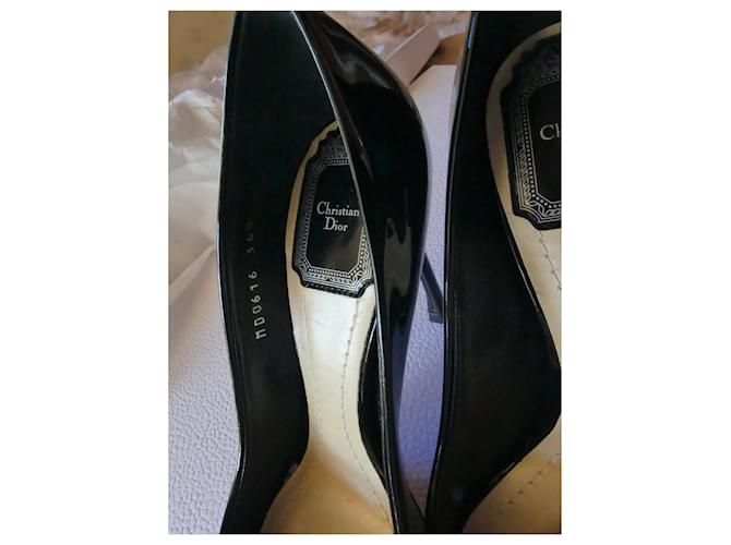 Dior Pumps aus schwarzem Lackleder - Ansicht 2