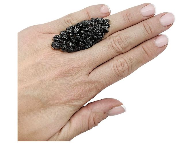 Anello Repossi "Nrée" in oro bianco annerito e diamanti. - vista 7