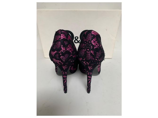 Salto Peep Toe Dolce & Gabbana em Renda Rosa com Penas - vista 4