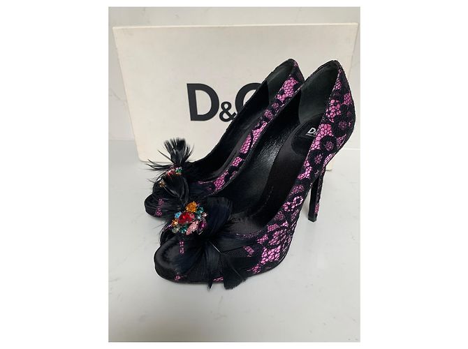 Salto Peep Toe Dolce & Gabbana em Renda Rosa com Penas - vista 6