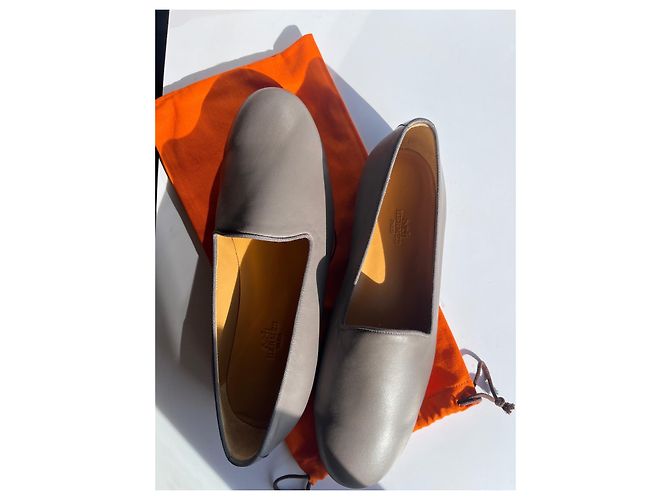 Mocassini Hermès Gaspard in pelle grigia Grigio - vista 3