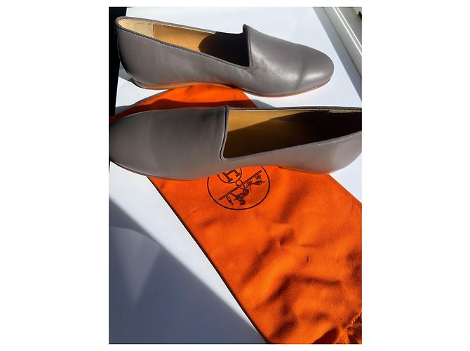 Mocassini Hermès Gaspard in pelle grigia Grigio - vista 4