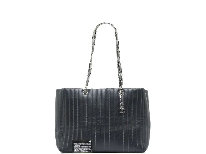 Chanel Borsa tote trapuntata verticale Mademoiselle Nero - vista 11