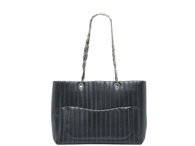 Chanel Borsa tote trapuntata verticale Mademoiselle Nero - vista 3