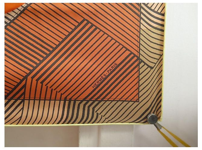 Hermès NUOVA SCIARPA HERMES GAME OF OMNIBUS E WHITE LADIES SCIARPA GIANPAOLO PAGNI Arancione - vista 5