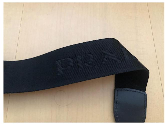 Borsa a tracolla Prada in pelle nera Nero - vista 3