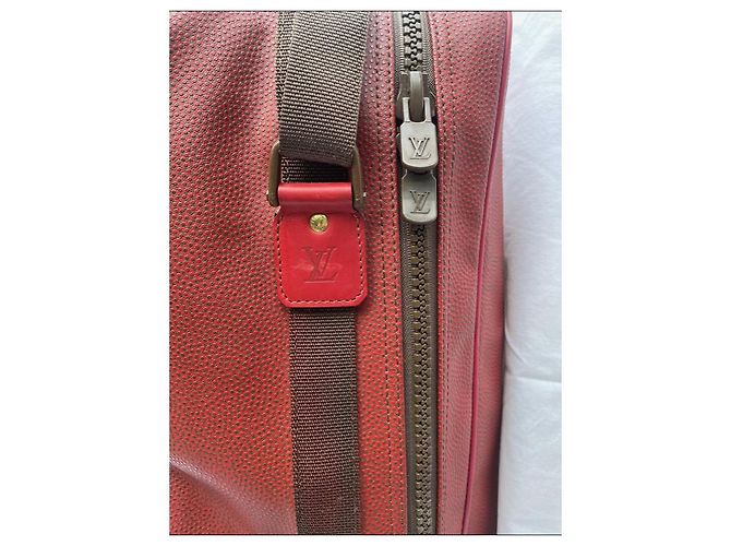 Louis Vuitton America's Cup Mallette en Toile Enduite Rouge - vue 3