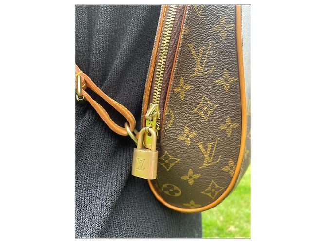 Louis Vuitton Zaino Ellipse Monogram Marrone - vista 2