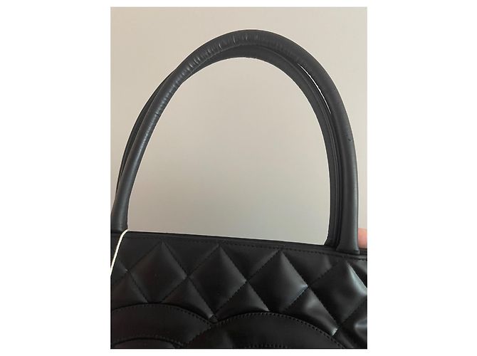Medaillon Borsa a medaglione Chanel Nero - vista 9