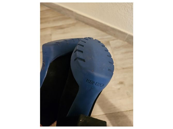 Kenzo Stivaletti neri con suola fluo Nero Blu chiaro - vista 2