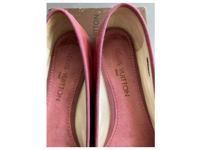 Louis Vuitton Bailarinas de charol rosa - vista 3