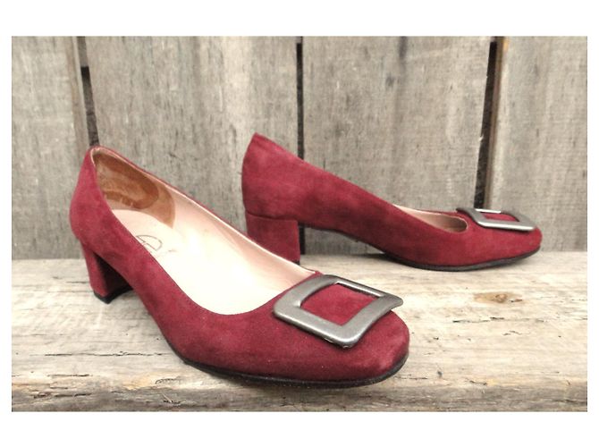 Autre Marque Décolleté Marcini in suede rosso scuro Bordò - vista 2
