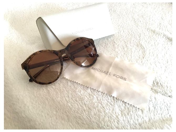 Gafas de sol Michael Kors MK 2048 Redondas Marrones Acetato Castaño - vista 2